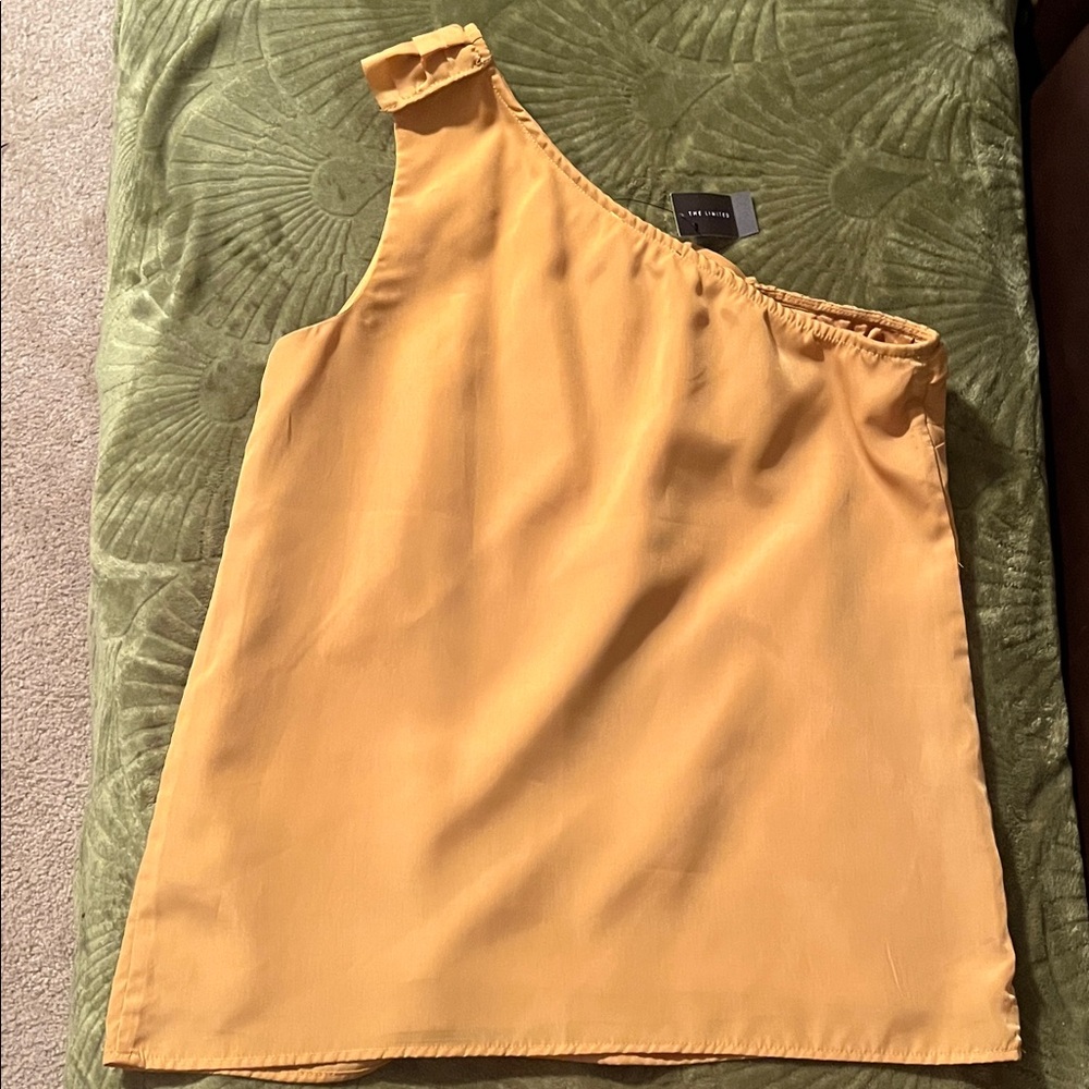 The Limited One-Shoulder Ruffle Top - Picture 3 of 4